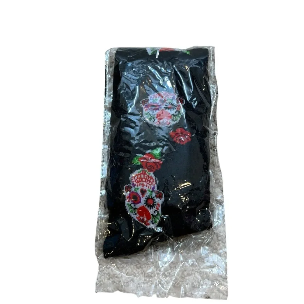 Brand new in Package Ladies Novelty‎ Knee High Day of the Dead Skull Socks